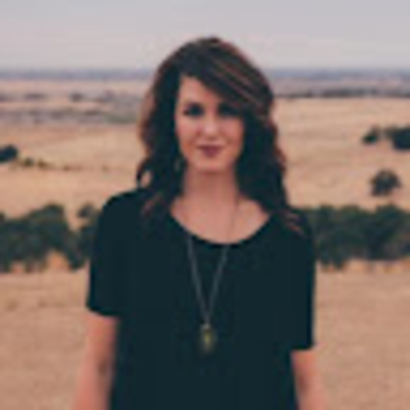 Meet your Posher, Rachel - Picture 1 of 1